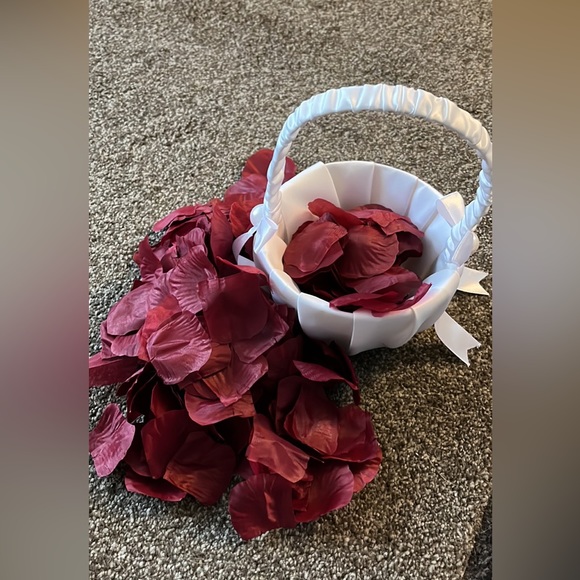 Flower girl basket - Picture 1 of 3